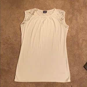 White shirt with lace sleeves